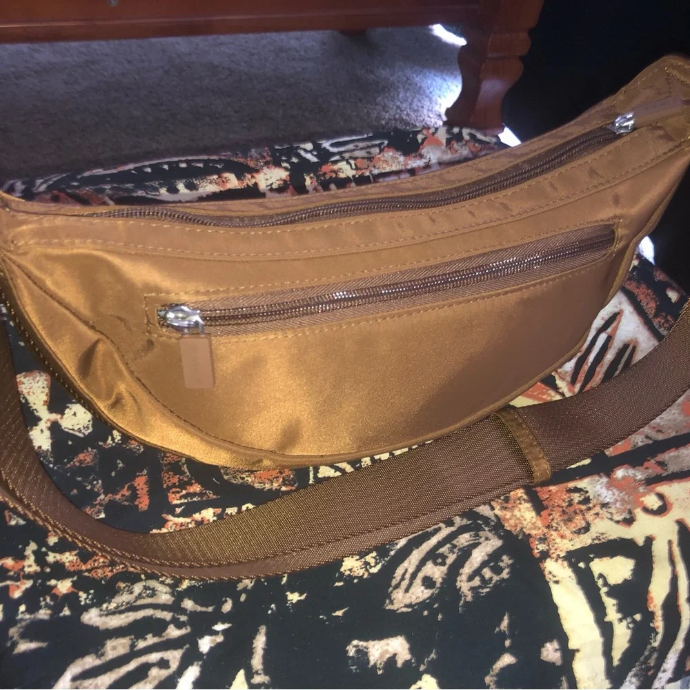 HKWP Rust Nylon Adjustable Crossbody Bag - Picture 2 of 8